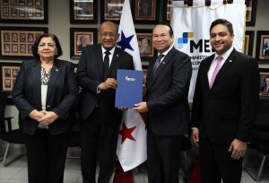 Toma posesión nuevo superintendencte 2