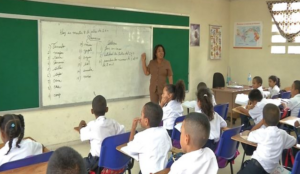 Foto-ilustrativa-docente-panamena-imparte_13948429
