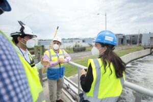 Visita a la Planta de la Gobernadora de Pmá 3