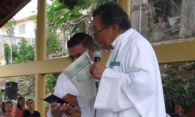 Jhonny López De la Cruz, presidente de la Brigada 2506_ el diputado costarricense Dragos Dolanescu y Orlando Gutiérrez-Boronat, directivo de la Asamblea de la Resistencia Cubana.