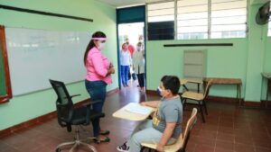 unos-14-mil-360-estudiantes-y-mil-500-docentes-y-administrativos-estaran-retornando-las-aulas-forma-semipresencial