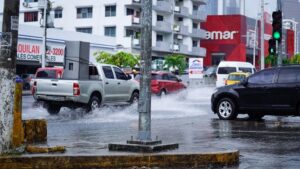 lluvias-ciudad-panama-1200jpg