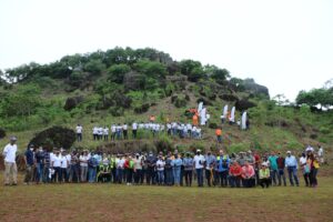 reforestacion-cerro-el-penon-18