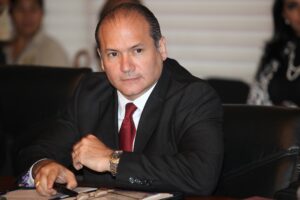 HARRY DIAZ ES RATIFICADO COMO MAGISTRADO