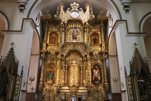 altar2-scaled