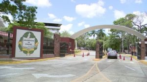 Universidad-de-Panamá-UP-campus-610x343