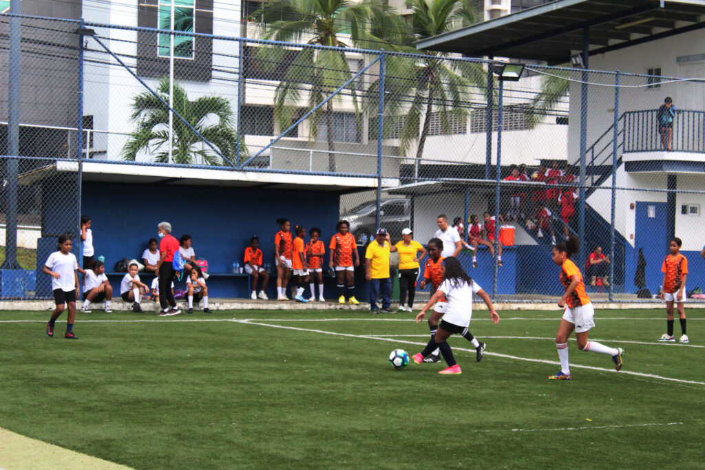 intercolegial de futbol (16)_0