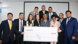 Bancada independiente Vamos entrega subsidio postelectoral a la Senacyt (002)