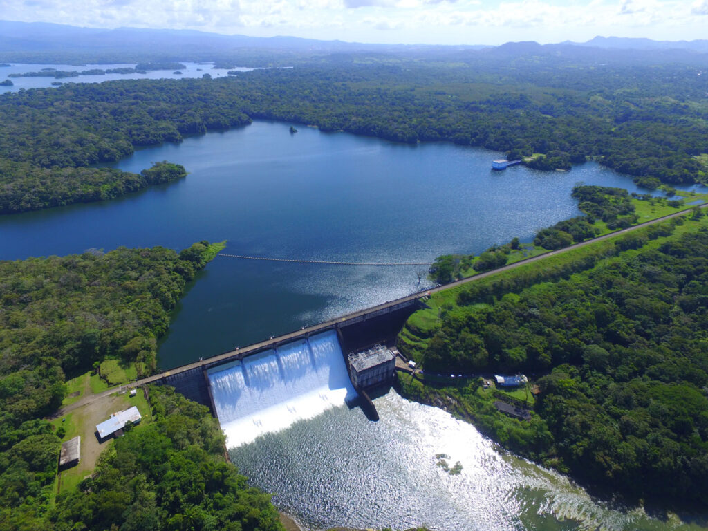 LAGO-REPRESA-NIVEL-OPTIMO-AC-1024x768