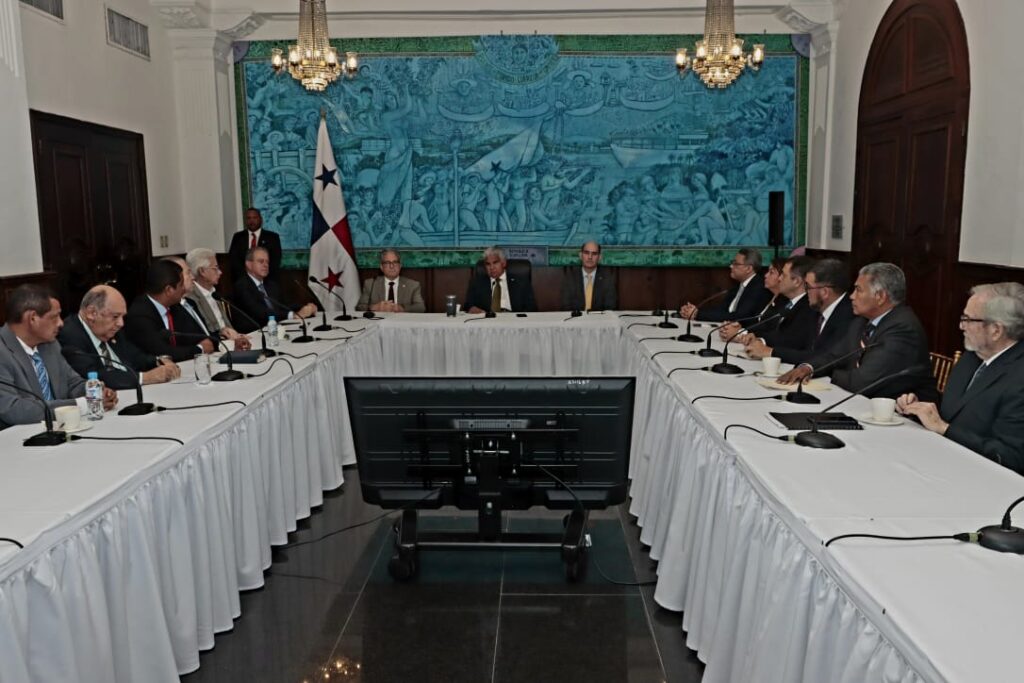 presidente-se-reune-con-bancada-cd-19-de-diciembre-2-1734636176