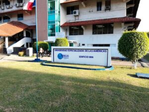 udelas-panama_181-7234256_20240606192832