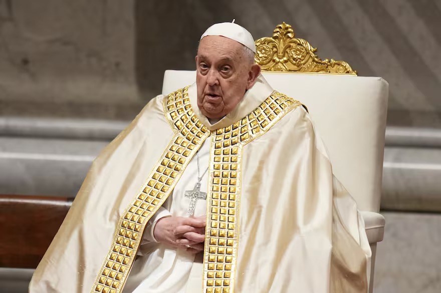 el-papa-francisco-fue-internado-este-viernes-14-ZSZ6RME3KVFAFOFHLIVJYY2TZQ