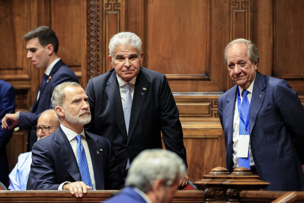 mulino-con-el-presidente-de-alemania-y-el-rey-de-espana-5-1740861665