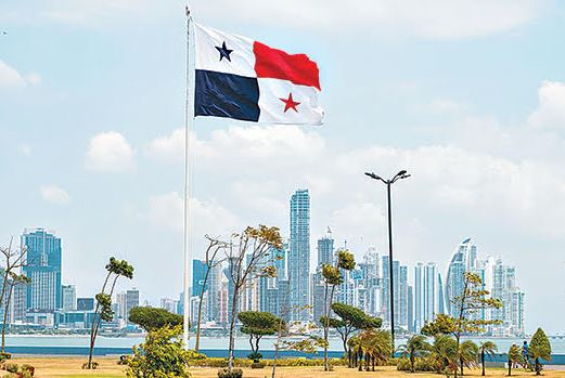 Panama-con-bandera