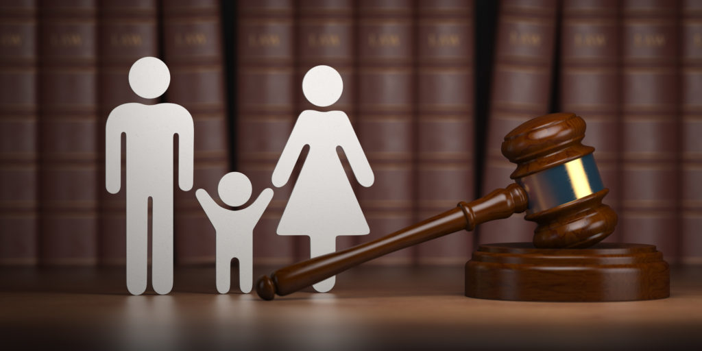 Familty,Law.,Gavel,And,Shapes,Of,Men,,Women,And,Child