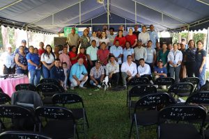 El acto de lanzamiento contoě con la participacioěn de autoridades locales y universitarias, miembros de la comunidad, el equipo de coordinacioěn e invitados especiales