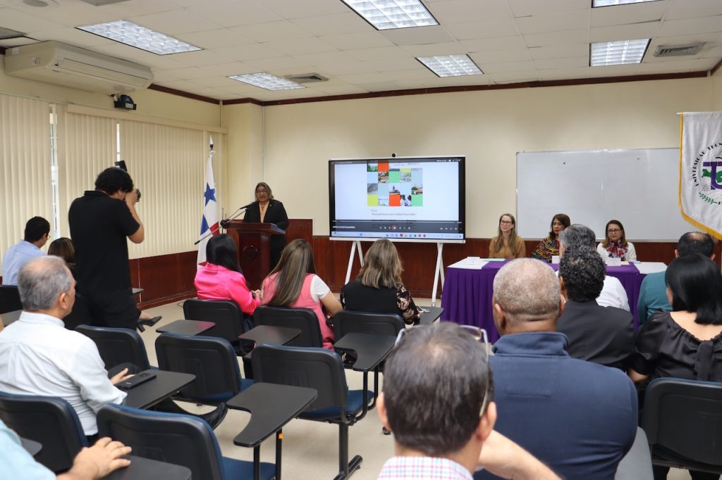 El acto de entrega se llevoì a cabo en el Campus Metropolitano Dr. Viìctor Levi Sasso de la UTP