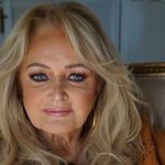 Una voz inconfundible y un legado eterno: Fallece Bonnie Tyler