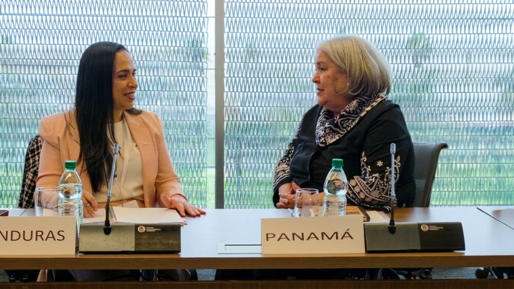 FOTOS DE LA MINISTRA 2
